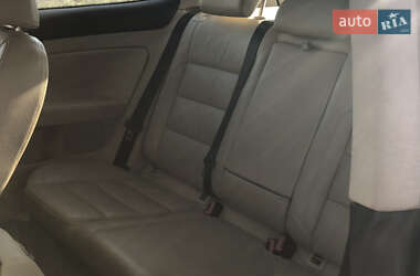 Хэтчбек Volkswagen Golf 2006 в 