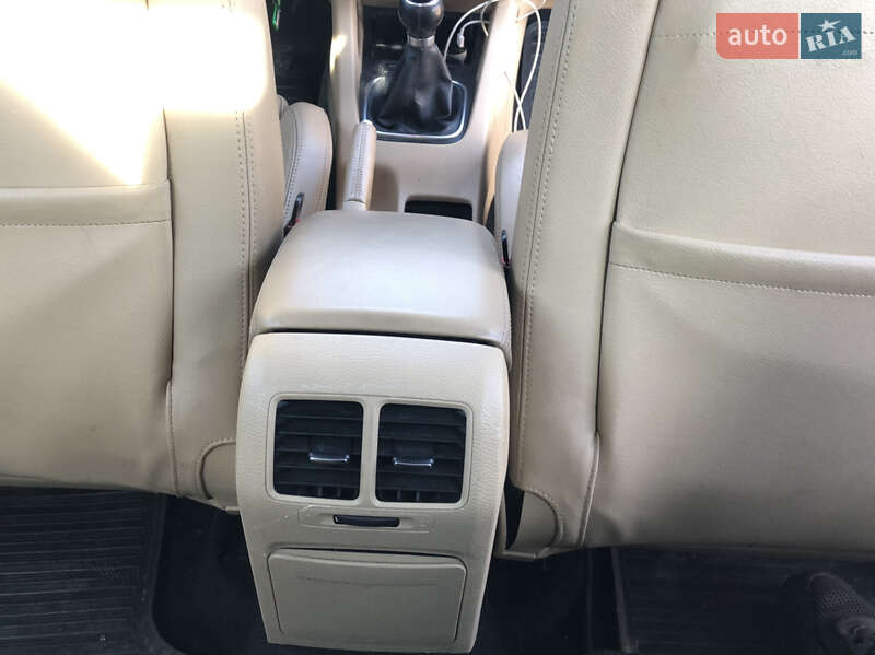 Хетчбек Volkswagen Golf 2006 в Хусті