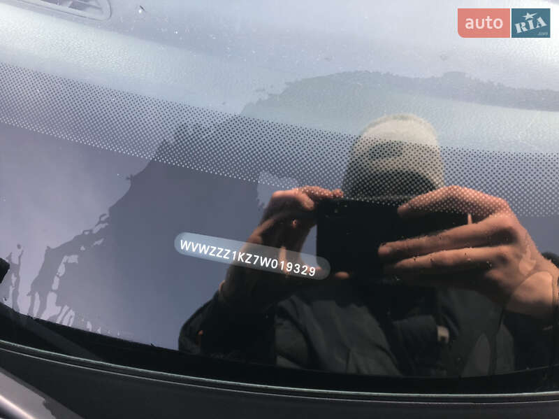 Хетчбек Volkswagen Golf 2006 в Хусті