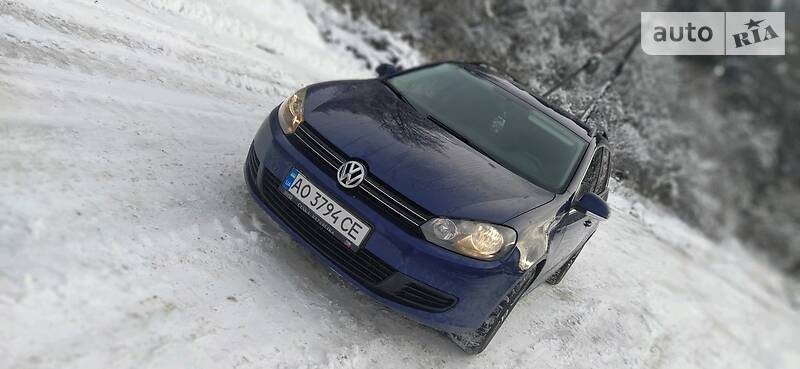 Универсал Volkswagen Golf 2009 в Воловце