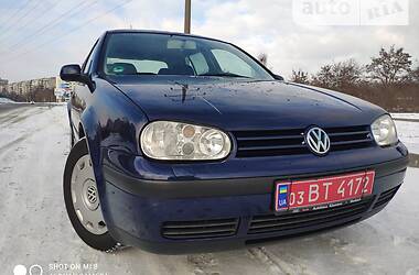 Хэтчбек Volkswagen Golf 2002 в Львове