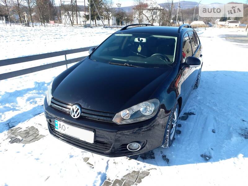 Универсал Volkswagen Golf 2010 в Иршаве