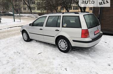 Универсал Volkswagen Golf 2000 в Луцке