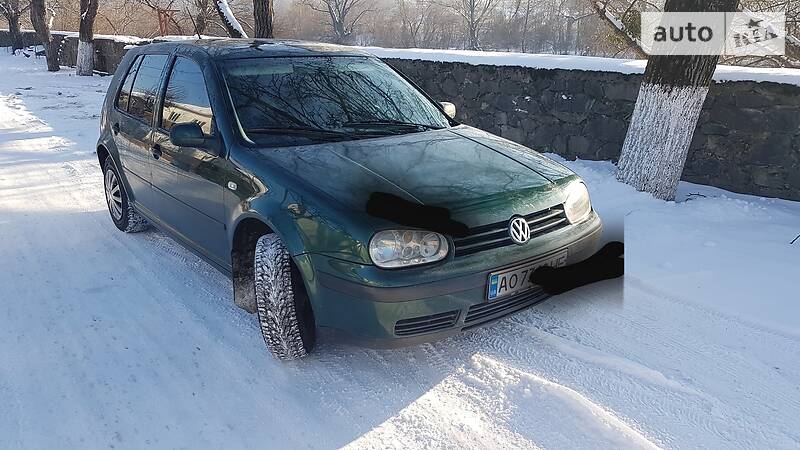 Седан Volkswagen Golf 1998 в Мукачево