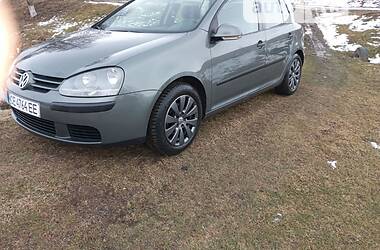 Хэтчбек Volkswagen Golf 2004 в Черновцах