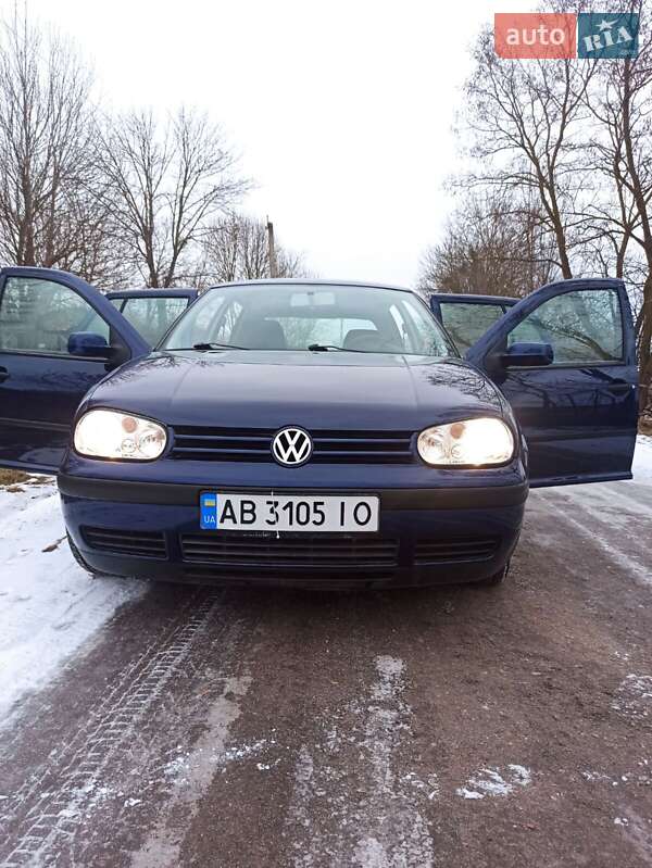 Хетчбек Volkswagen Golf 2001 в Тульчині