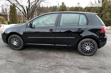 Хэтчбек Volkswagen Golf 2004 в Кропивницком