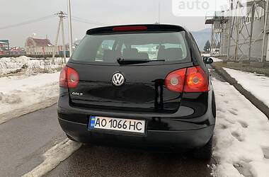 Хэтчбек Volkswagen Golf 2004 в Хусте