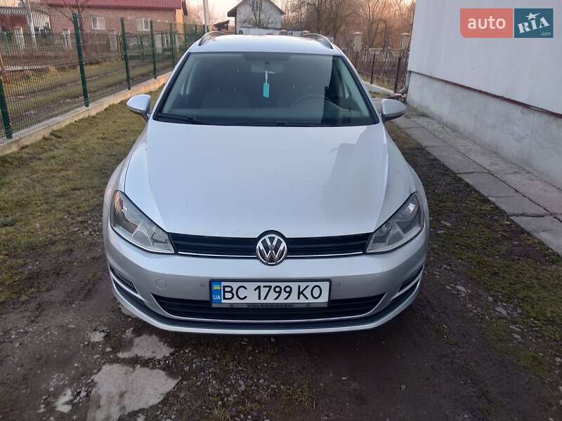 Універсал Volkswagen Golf 2015 в Львові