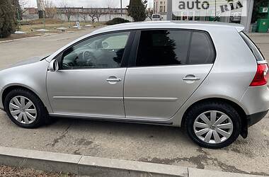 Хэтчбек Volkswagen Golf 2007 в Черновцах