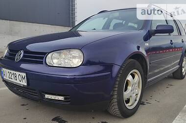 Универсал Volkswagen Golf 2003 в Залещиках