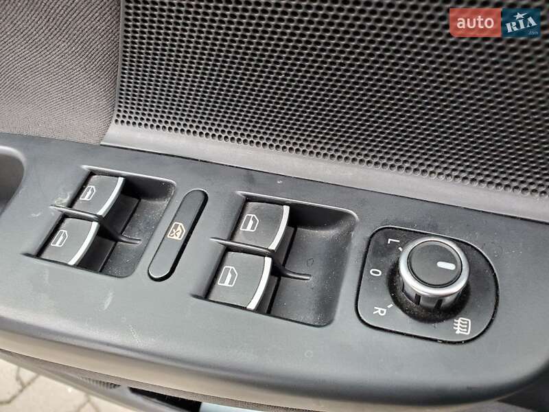 Универсал Volkswagen Golf 2012 в Стрые