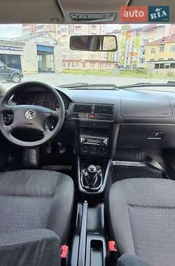 Универсал Volkswagen Golf 2002 в Тернополе