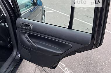 Универсал Volkswagen Golf 2001 в 