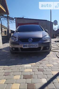 Хэтчбек Volkswagen Golf 2008 в 