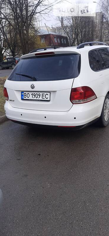 Універсал Volkswagen Golf 2009 в Тернополі