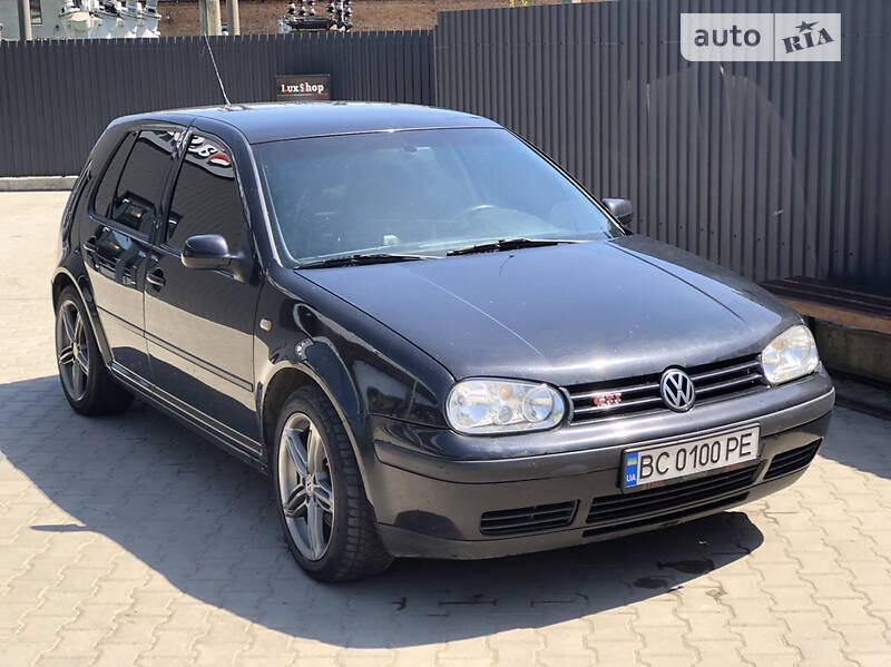 Хэтчбек Volkswagen Golf 1998 в 
