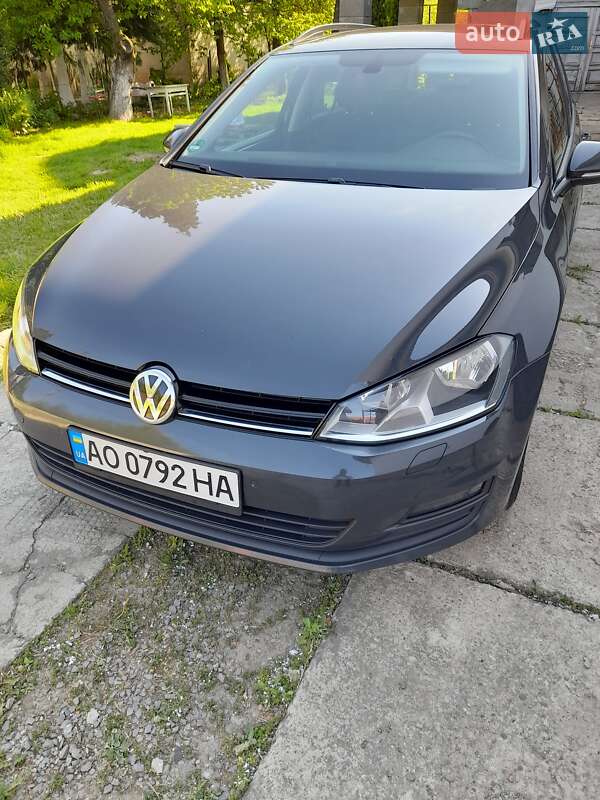 Универсал Volkswagen Golf 2016 в Мукачево