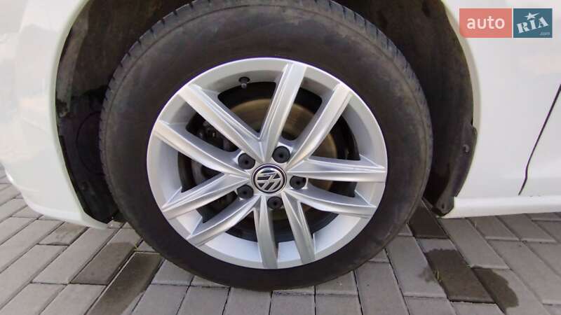 Універсал Volkswagen Golf 2017 в Хусті