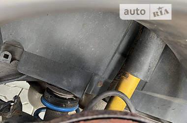 Хэтчбек Volkswagen Golf 2001 в 