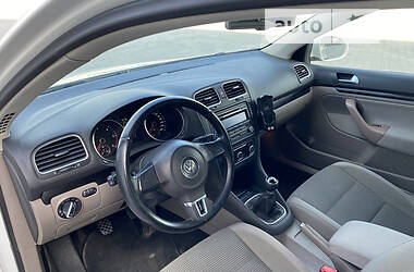 Универсал Volkswagen Golf 2011 в 