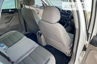 Универсал Volkswagen Golf 2011 в 