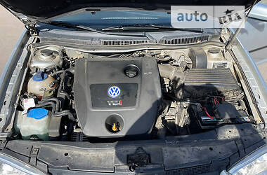 Универсал Volkswagen Golf 2003 в 
