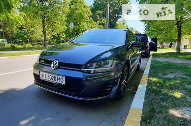 Універсал Volkswagen Golf 2016 в Бучі