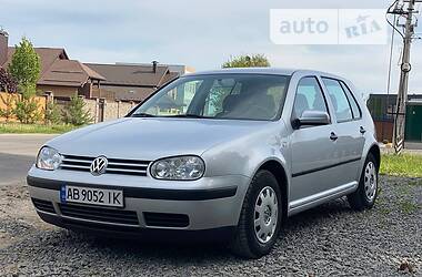 Хэтчбек Volkswagen Golf 2000 в Виннице