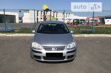 Хетчбек Volkswagen Golf 2005 в Ужгороді