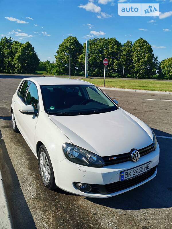 Хэтчбек Volkswagen Golf 2009 в Луцке фото 2 Хэтчбек Volkswagen Golf 2009 в Луцке