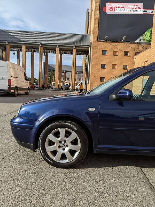 Универсал Volkswagen Golf 2003 в Днепре