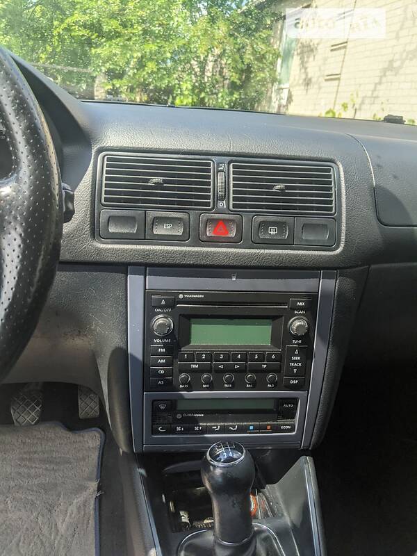 Универсал Volkswagen Golf 2003 в Днепре