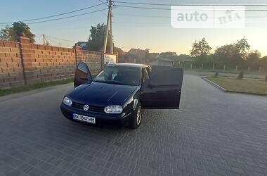 Хэтчбек Volkswagen Golf 1998 в Заречном