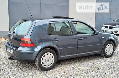 Хетчбек Volkswagen Golf 2002 в Вінниці