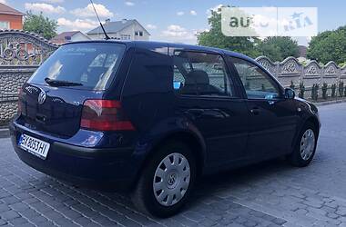 Хетчбек Volkswagen Golf 2001 в Хмельницькому