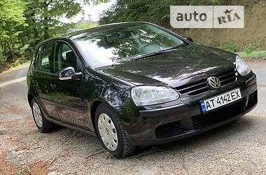 Хетчбек Volkswagen Golf 2005 в Івано-Франківську