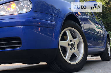 Хетчбек Volkswagen Golf 2001 в Дрогобичі