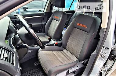 Хэтчбек Volkswagen Golf 2006 в Сумах