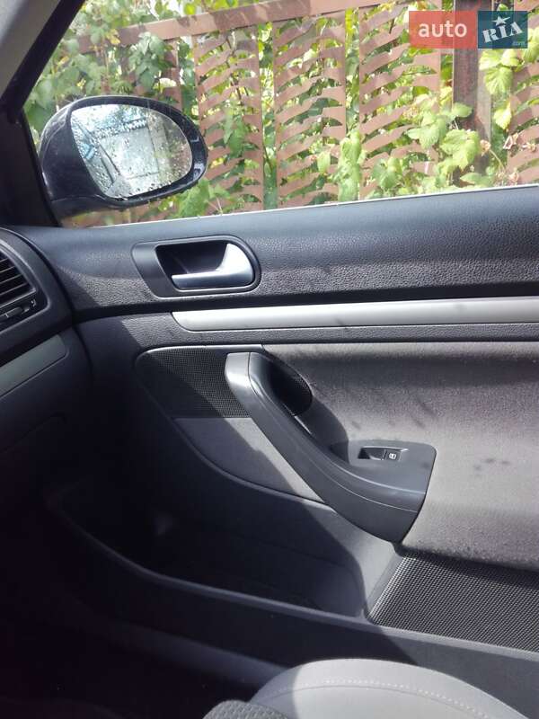 Универсал Volkswagen Golf 2009 в Могилев-Подольске фото 16 Универсал Volkswagen Golf 2009 в Могилев-Подольске