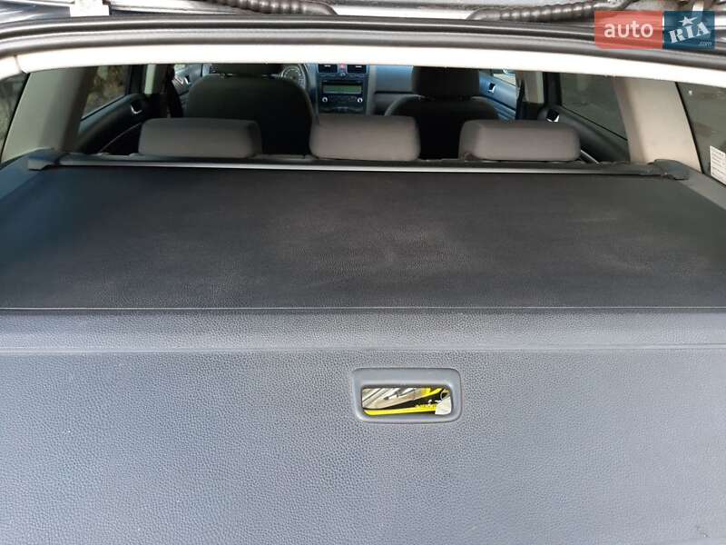 Універсал Volkswagen Golf 2008 в Дніпрі