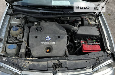 Универсал Volkswagen Golf 2000 в 