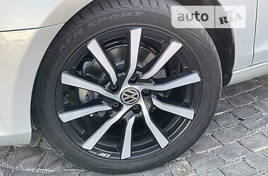 Хэтчбек Volkswagen Golf 2009 в 