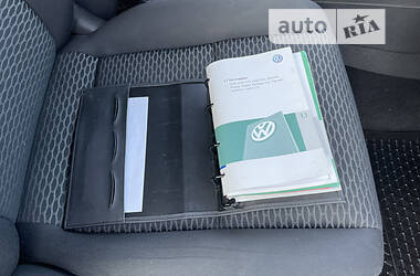 Хэтчбек Volkswagen Golf 2009 в 