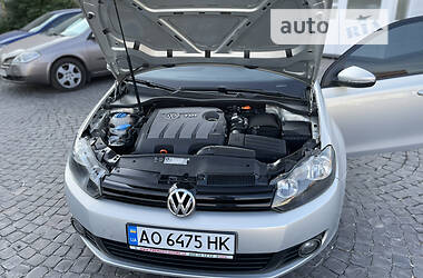 Хэтчбек Volkswagen Golf 2009 в 