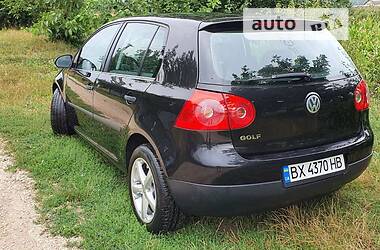 Хэтчбек Volkswagen Golf 2005 в Каменец-Подольском