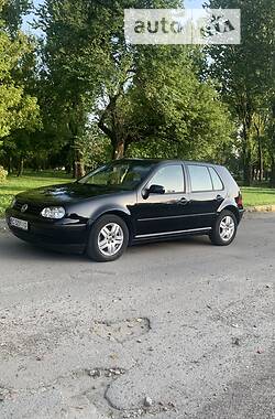 Хэтчбек Volkswagen Golf 2002 в Львове