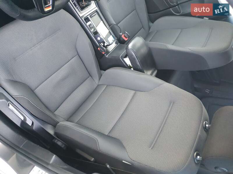 Универсал Volkswagen Golf 2017 в Ровно