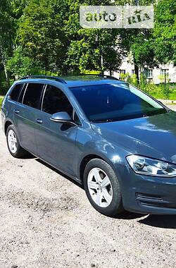 Универсал Volkswagen Golf 2014 в Глухове