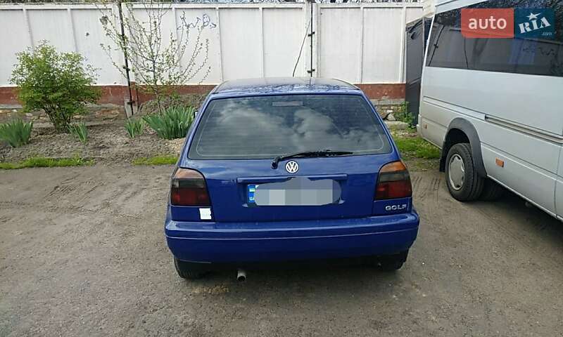 Хэтчбек Volkswagen Golf 1998 в Черкассах